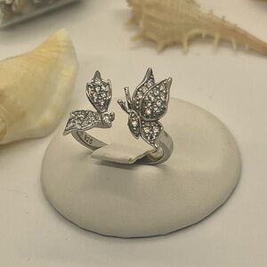 Gorgeous Butterfly 925 Silver Ring. R26